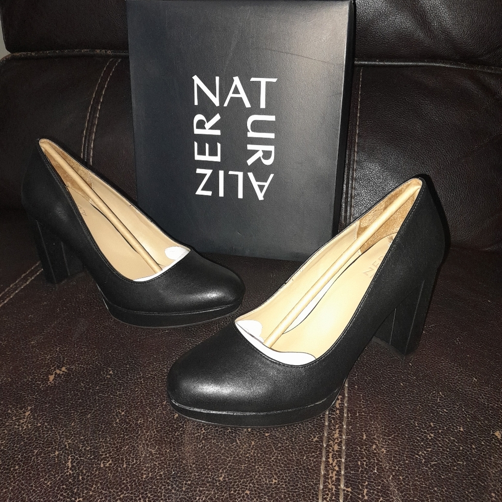 Naturalizer Berlin Women's Block Heel Pump Black Size 7